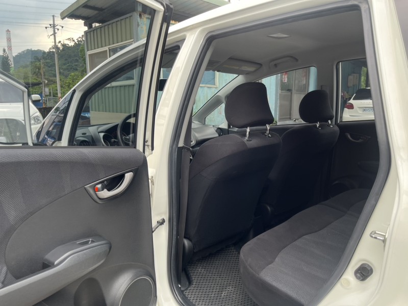 Honda  FIT 2010年 本田 Fit  VTI-S 1.好開 好停車 好保養 | 新北市汽車商業同業公會｜TACA優良車商聯盟｜中古、二手車買車賣車公會認證保固