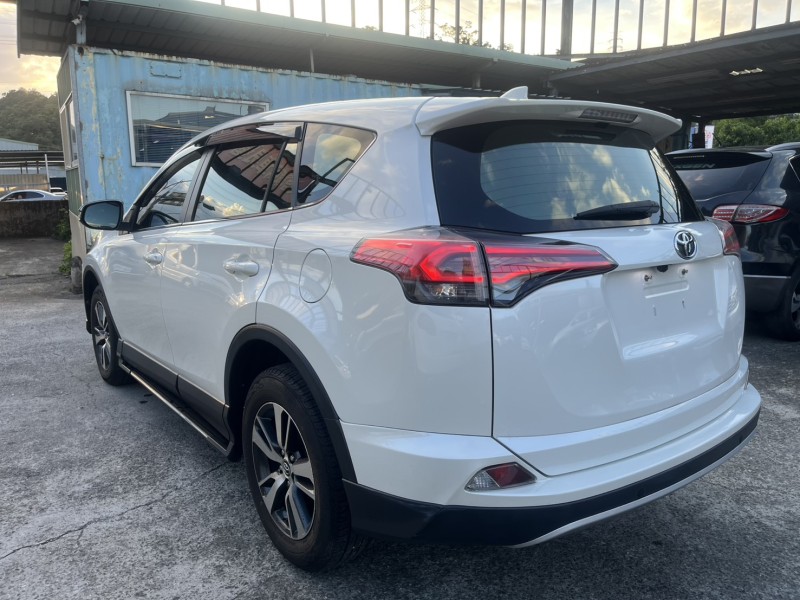 Toyota  RAV4 2018年 豐田RAV4 2.0L | 新北市汽車商業同業公會｜TACA優良車商聯盟｜中古、二手車買車賣車公會認證保固