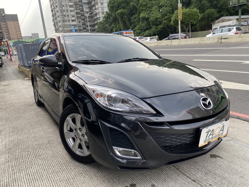 Mazda  Mazda3 【五門頂級天窗、HID頭燈、I-Key、換檔撥片、雙區恆溫】 | 新北市汽車商業同業公會｜TACA優良車商聯盟｜中古、二手車買車賣車公會認證保固