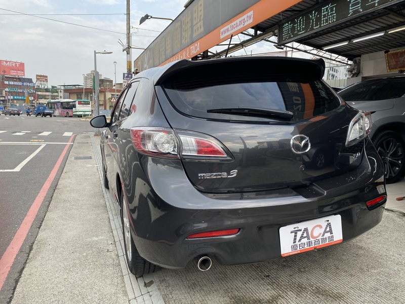 Mazda  Mazda3 【五門頂級天窗、HID頭燈、I-Key、換檔撥片、雙區恆溫】 | 新北市汽車商業同業公會｜TACA優良車商聯盟｜中古、二手車買車賣車公會認證保固