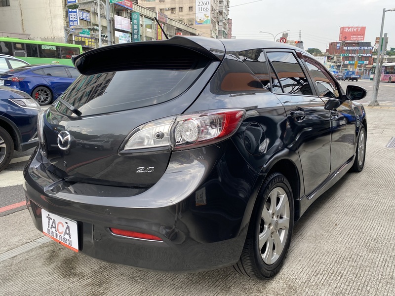 Mazda  Mazda3 【五門頂級天窗、HID頭燈、I-Key、換檔撥片、雙區恆溫】 | 新北市汽車商業同業公會｜TACA優良車商聯盟｜中古、二手車買車賣車公會認證保固
