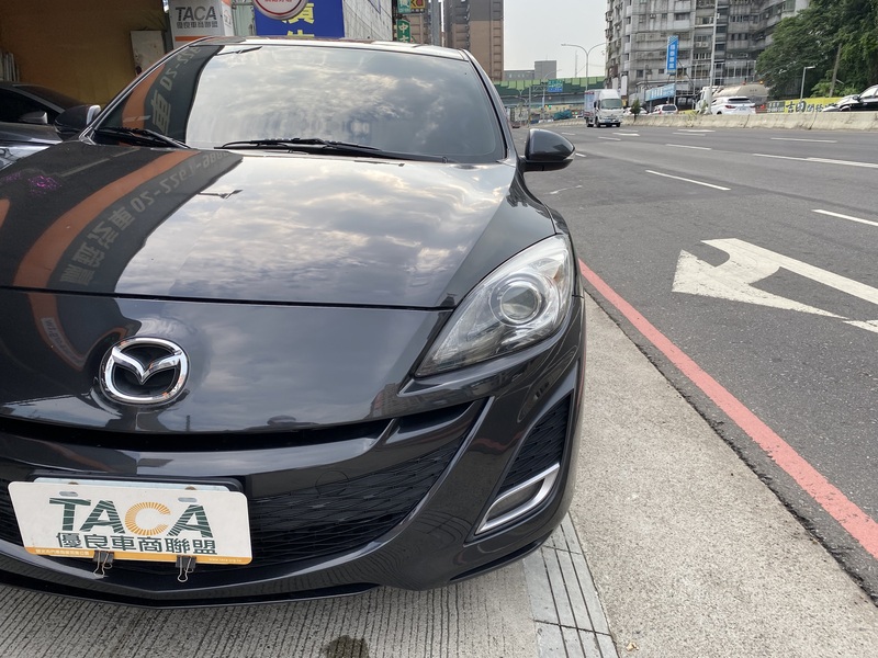 Mazda  Mazda3 【五門頂級天窗、HID頭燈、I-Key、換檔撥片、雙區恆溫】 | 新北市汽車商業同業公會｜TACA優良車商聯盟｜中古、二手車買車賣車公會認證保固