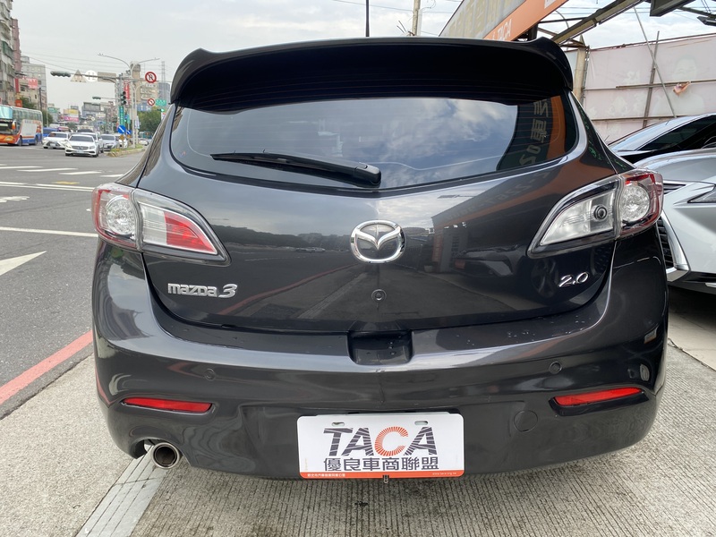Mazda  Mazda3 【五門頂級天窗、HID頭燈、I-Key、換檔撥片、雙區恆溫】 | 新北市汽車商業同業公會｜TACA優良車商聯盟｜中古、二手車買車賣車公會認證保固