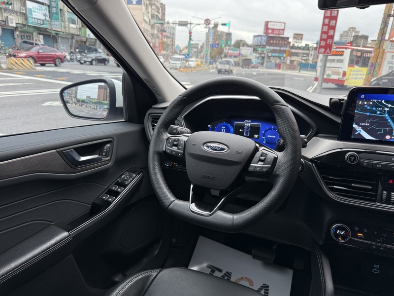 Ford/福特  Kuga 【全景天窗、環景、認證合格、B&O音響、電尾門、超低里程九千公里】 | 新北市汽車商業同業公會｜TACA優良車商聯盟｜中古、二手車買車賣車公會認證保固