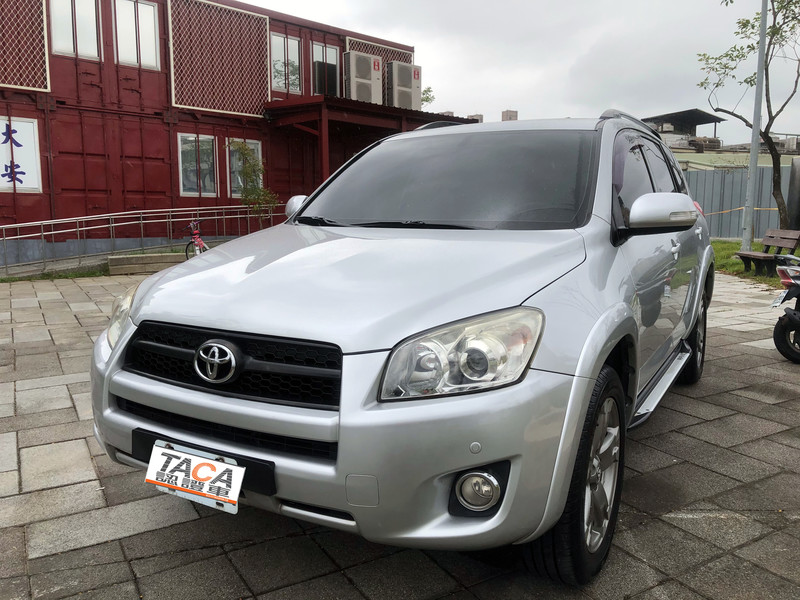 Toyota  RAV4 【G版尊貴型、旅行車、原鈑件】RAV4 2.4 循跡防滑 一手車 認證車 保固車 | 新北市汽車商業同業公會｜TACA優良車商聯盟｜中古、二手車買車賣車公會認證保固