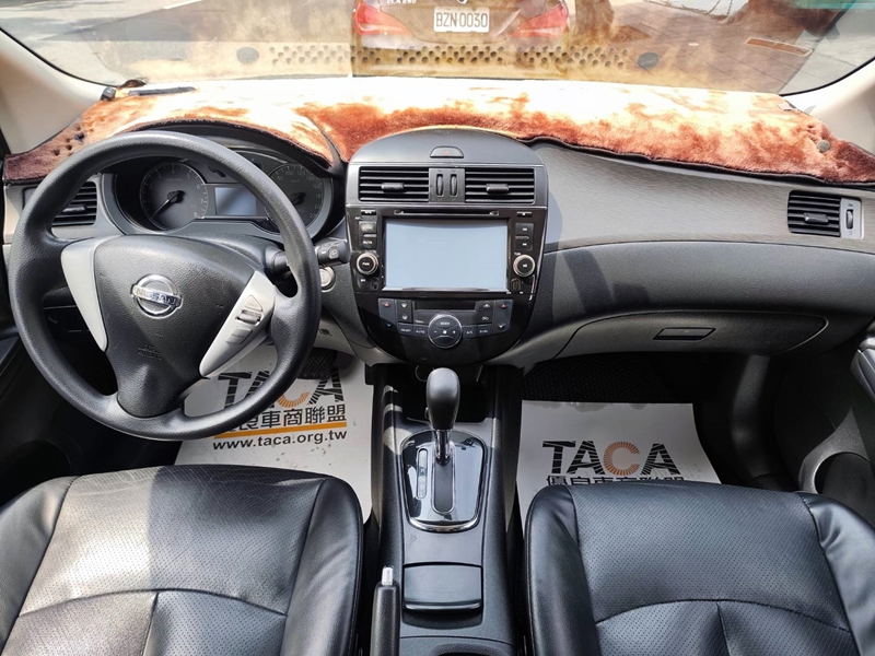 Nissan  Tiida 2015年Tida五門一手車 | 新北市汽車商業同業公會｜TACA優良車商聯盟｜中古、二手車買車賣車公會認證保固