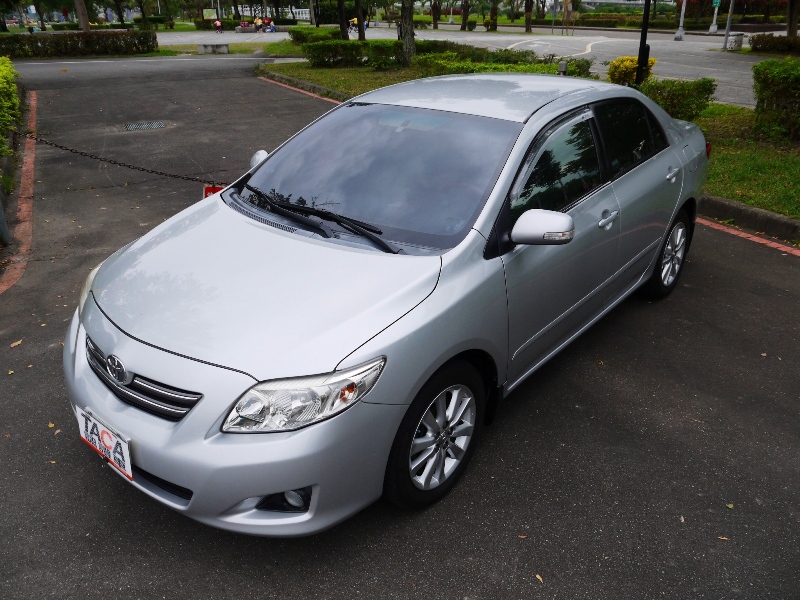 Toyota  Altis 2010年型式E版HID頭燈+精裝 | 新北市汽車商業同業公會｜TACA優良車商聯盟｜中古、二手車買車賣車公會認證保固