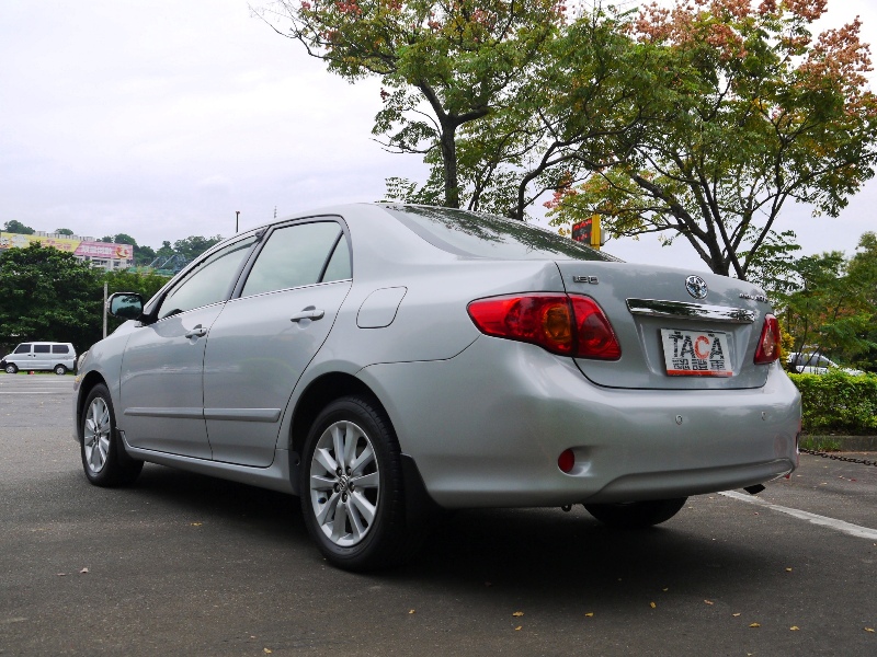 Toyota  Altis 2010年型式E版HID頭燈+精裝 | 新北市汽車商業同業公會｜TACA優良車商聯盟｜中古、二手車買車賣車公會認證保固