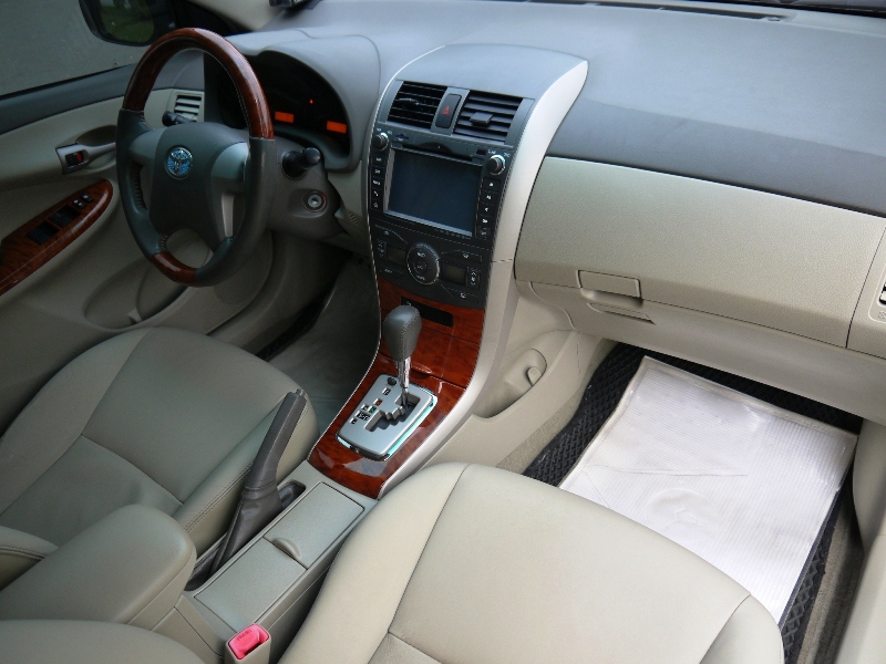 Toyota  Altis 2010年型式E版HID頭燈+精裝 | 新北市汽車商業同業公會｜TACA優良車商聯盟｜中古、二手車買車賣車公會認證保固