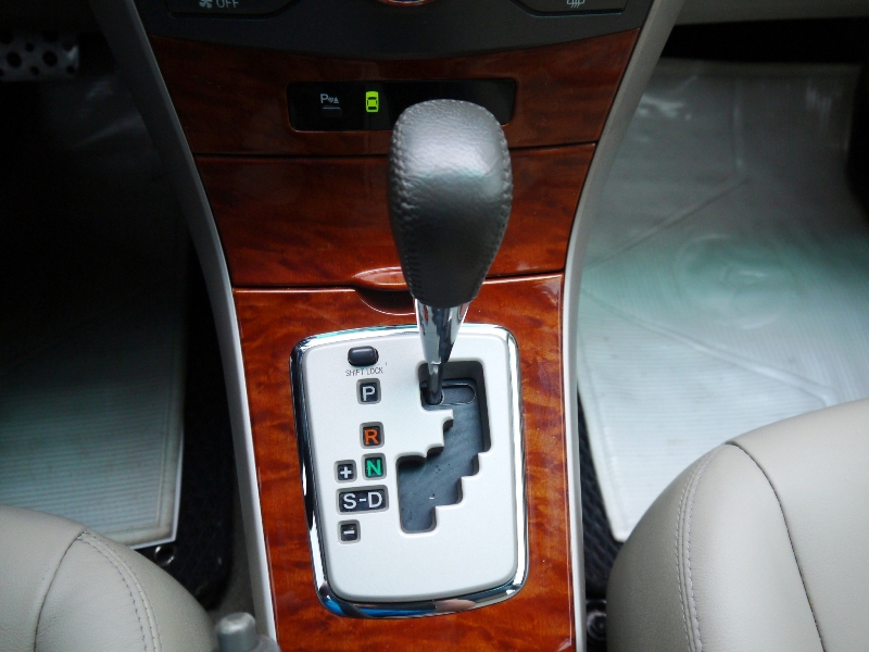 Toyota  Altis 2010年型式E版HID頭燈+精裝 | 新北市汽車商業同業公會｜TACA優良車商聯盟｜中古、二手車買車賣車公會認證保固