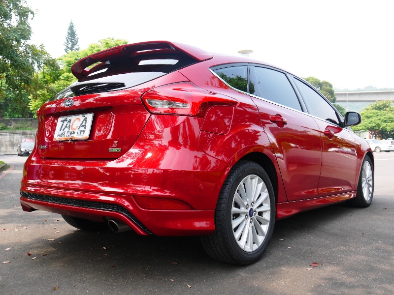 Ford/福特  Focus 1.5T S版 180匹 大馬力.頂級款.自動停車系統.車道變換輔助系統.換檔撥片.....等. | 新北市汽車商業同業公會｜TACA優良車商聯盟｜中古、二手車買車賣車公會認證保固