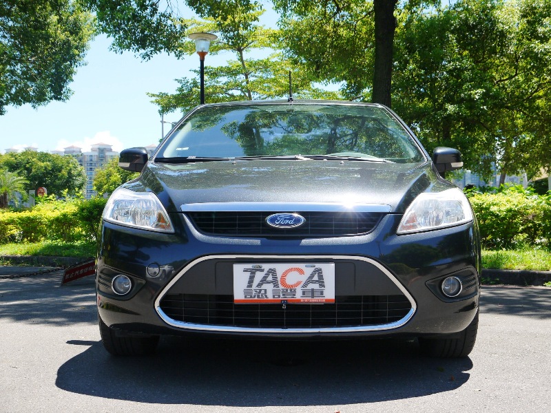 Ford/福特  Focus FOCUS 4D天窗版跑少優質代步車 | 新北市汽車商業同業公會｜TACA優良車商聯盟｜中古、二手車買車賣車公會認證保固