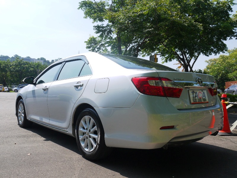 Toyota  Camry 2015年型式E版2.0最實用暢銷車款. | 新北市汽車商業同業公會｜TACA優良車商聯盟｜中古、二手車買車賣車公會認證保固