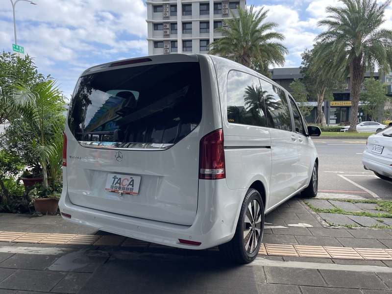 Mercedes-Benz/賓士   V-CLASS v220d | 新北市汽車商業同業公會｜TACA優良車商聯盟｜中古、二手車買車賣車公會認證保固