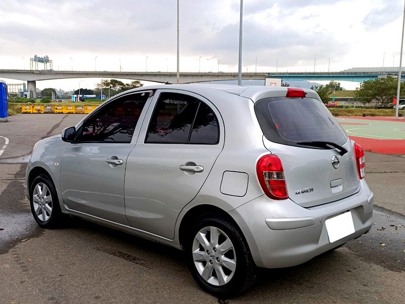 Nissan March 同年份超值小車最小迴轉半徑march 新北市汽車商業同業公會 Taca優良車商聯盟 中古 二手車買車賣車公會認證保固